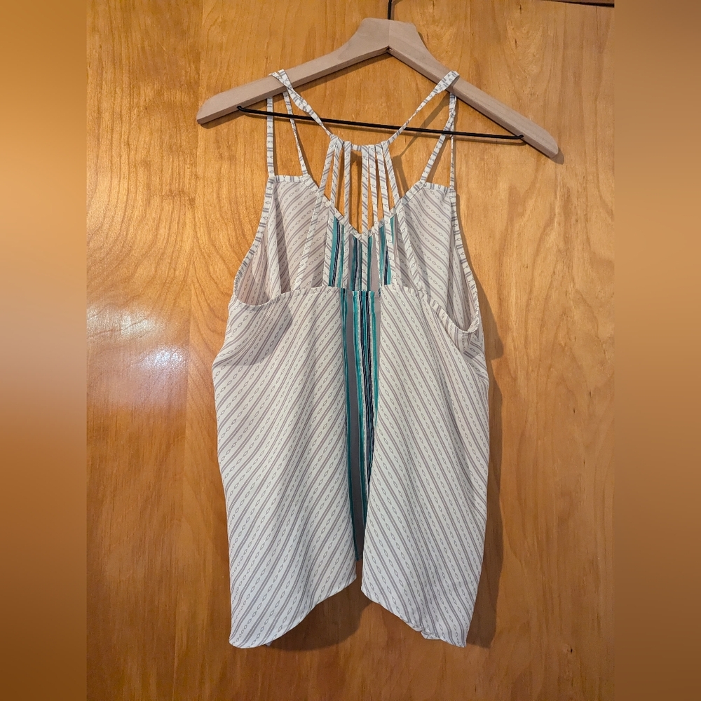Patterned Top - Picture 2 of 3